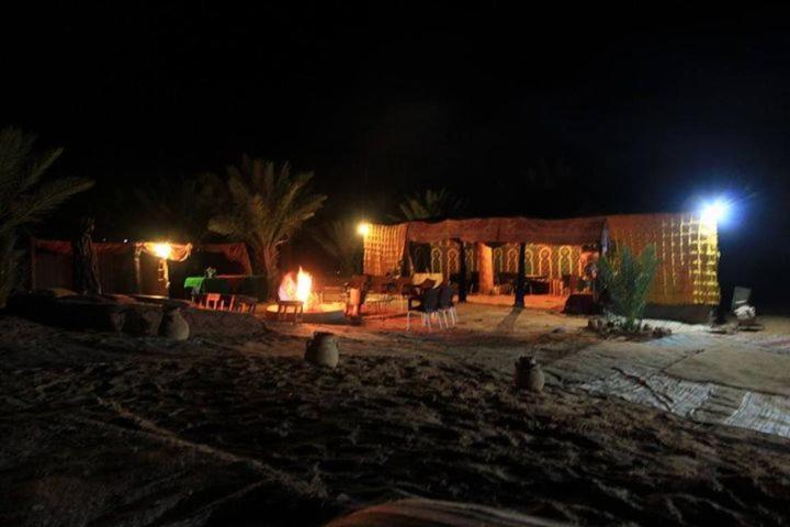 Auberge Sahara Garden Lac Yasmins ภายนอก รูปภาพ