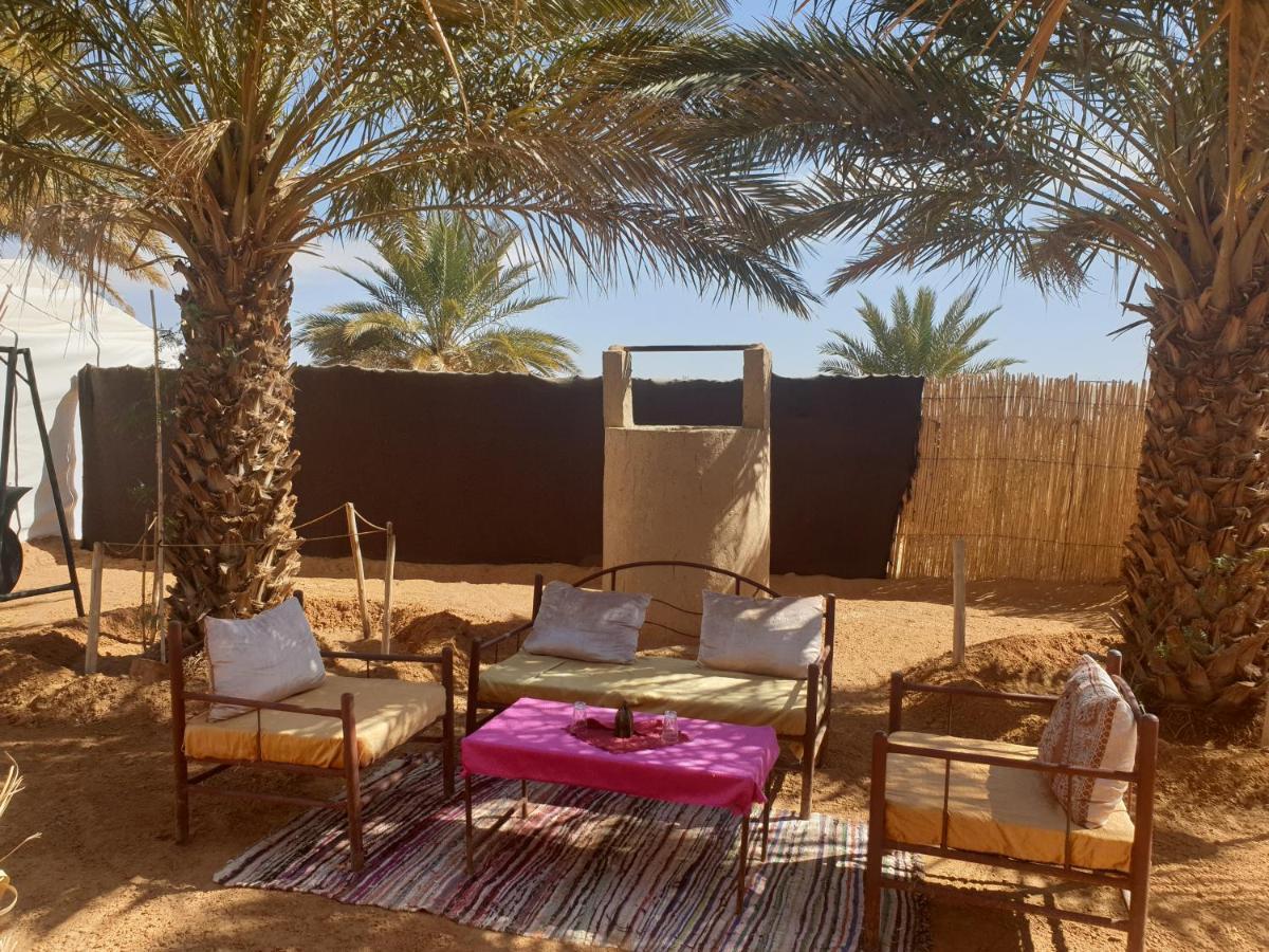 Auberge Sahara Garden Lac Yasmins ภายนอก รูปภาพ