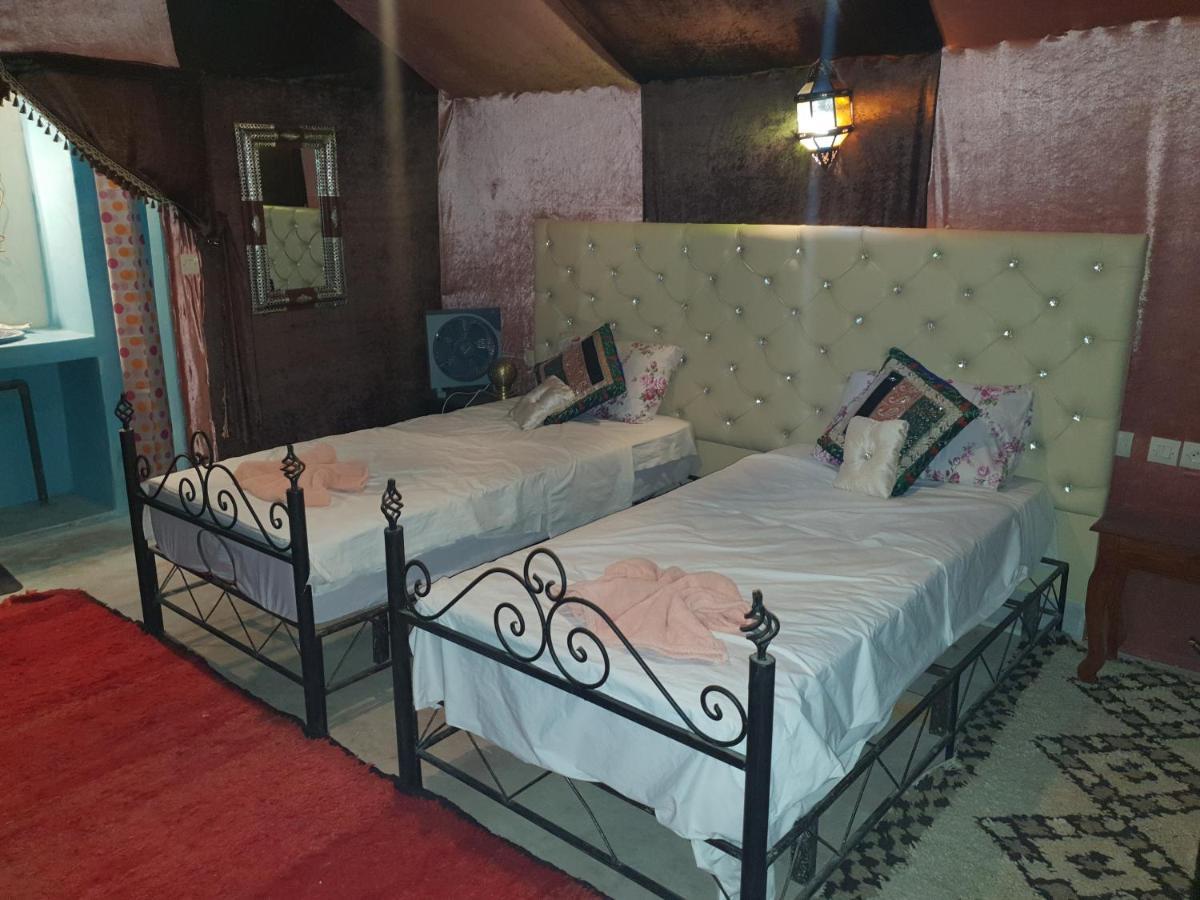 Auberge Sahara Garden Lac Yasmins ภายนอก รูปภาพ