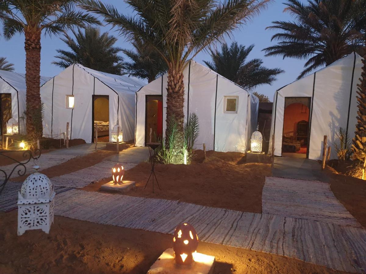 Auberge Sahara Garden Lac Yasmins ภายนอก รูปภาพ