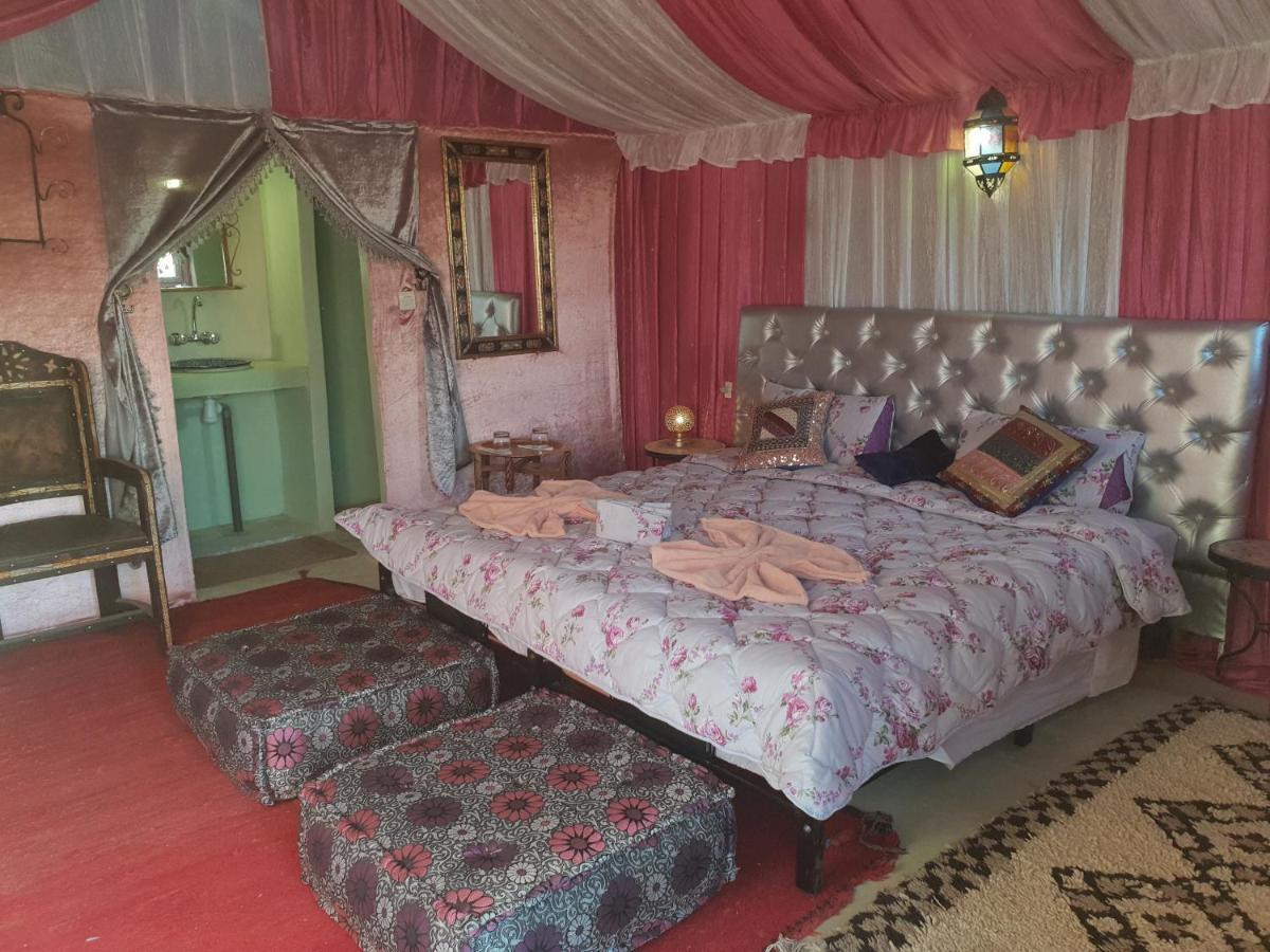 Auberge Sahara Garden Lac Yasmins ภายนอก รูปภาพ