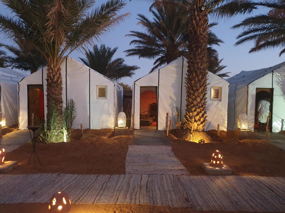 Auberge Sahara Garden Lac Yasmins ภายนอก รูปภาพ