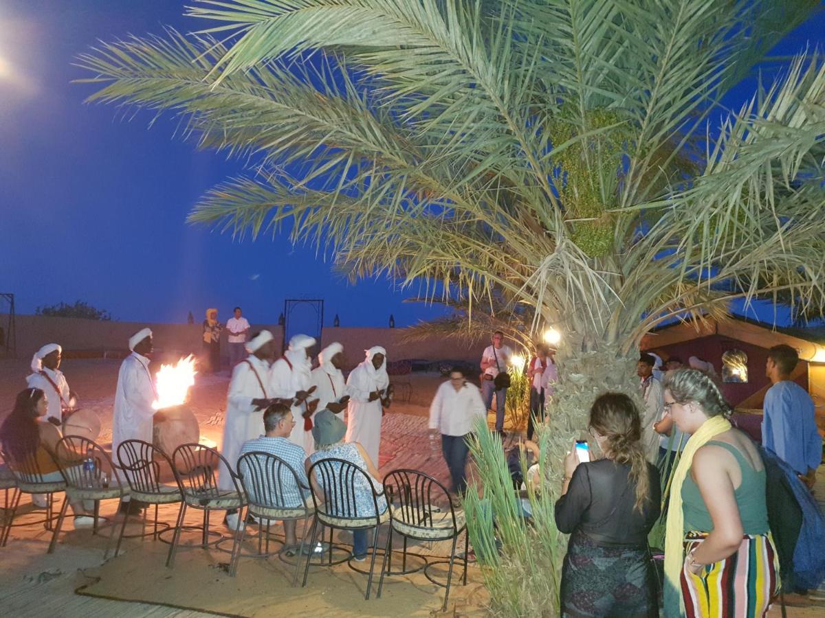 Auberge Sahara Garden Lac Yasmins ภายนอก รูปภาพ