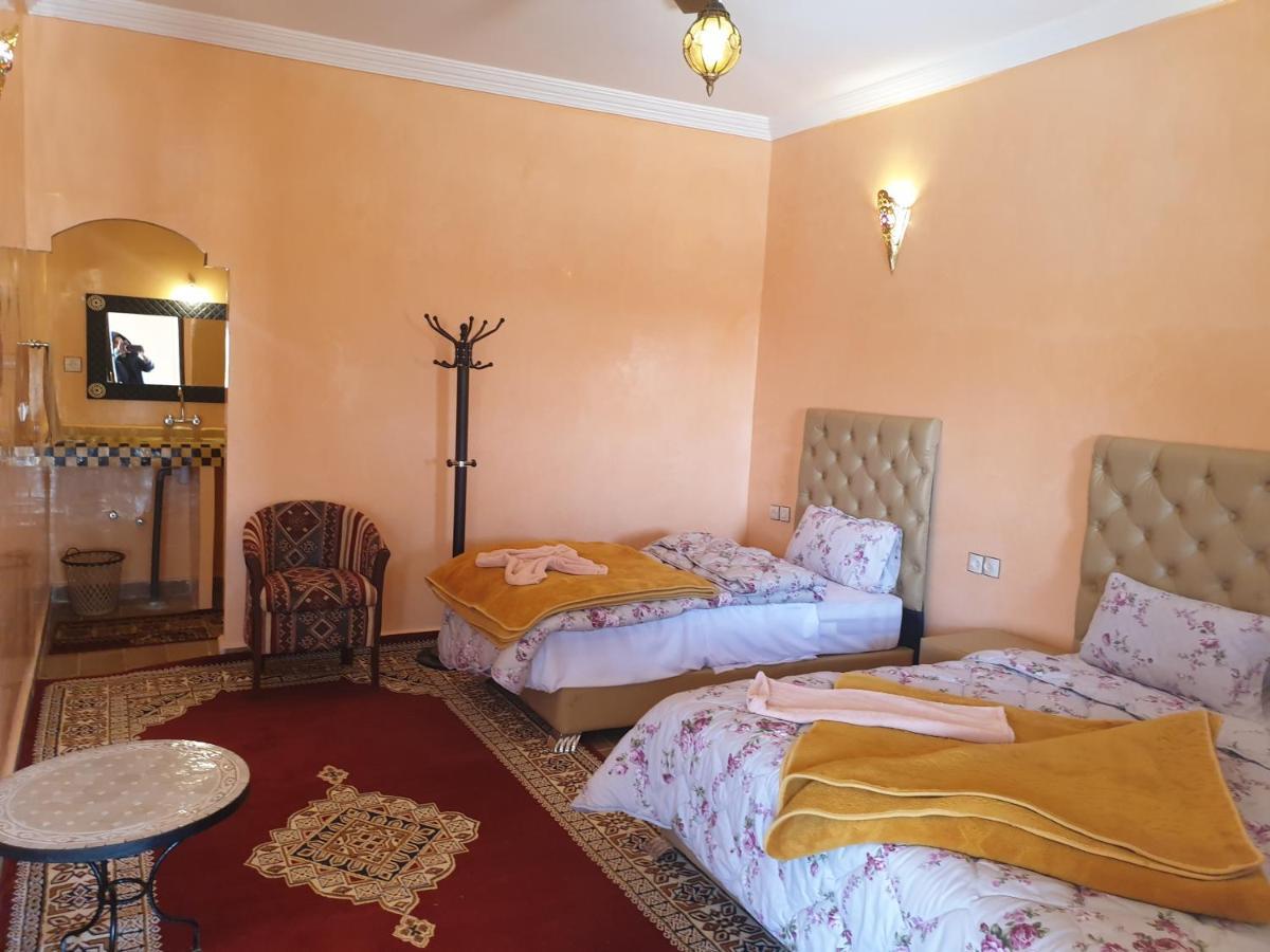 Auberge Sahara Garden Lac Yasmins ภายนอก รูปภาพ