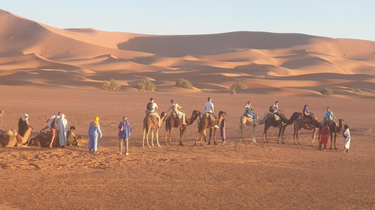 Auberge Sahara Garden Lac Yasmins ภายนอก รูปภาพ