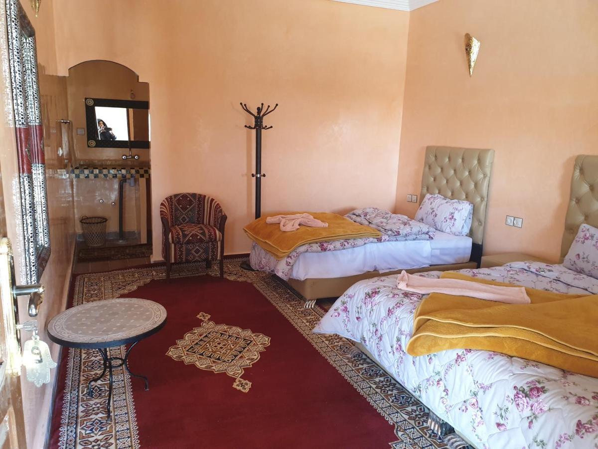 Auberge Sahara Garden Lac Yasmins ภายนอก รูปภาพ