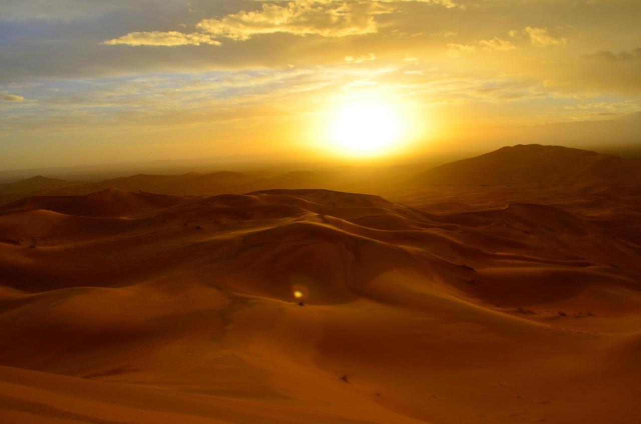 Auberge Sahara Garden Lac Yasmins ภายนอก รูปภาพ