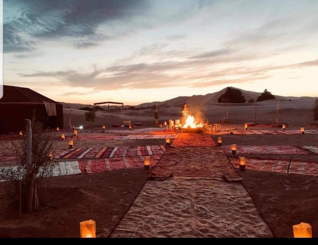 Auberge Sahara Garden Lac Yasmins ภายนอก รูปภาพ