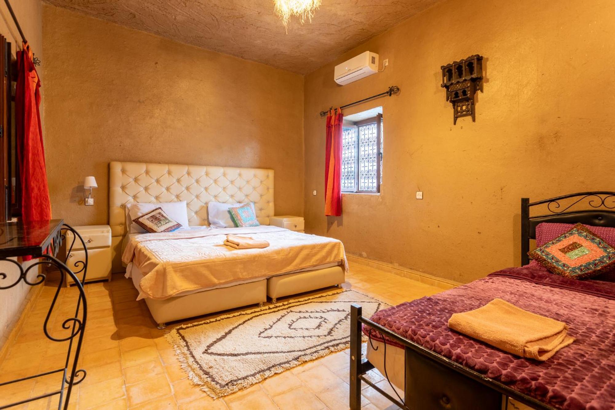 Auberge Sahara Garden Lac Yasmins ภายนอก รูปภาพ