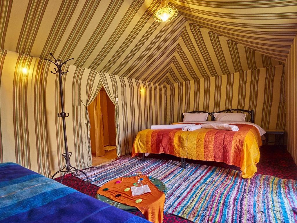 Auberge Sahara Garden Lac Yasmins ภายนอก รูปภาพ