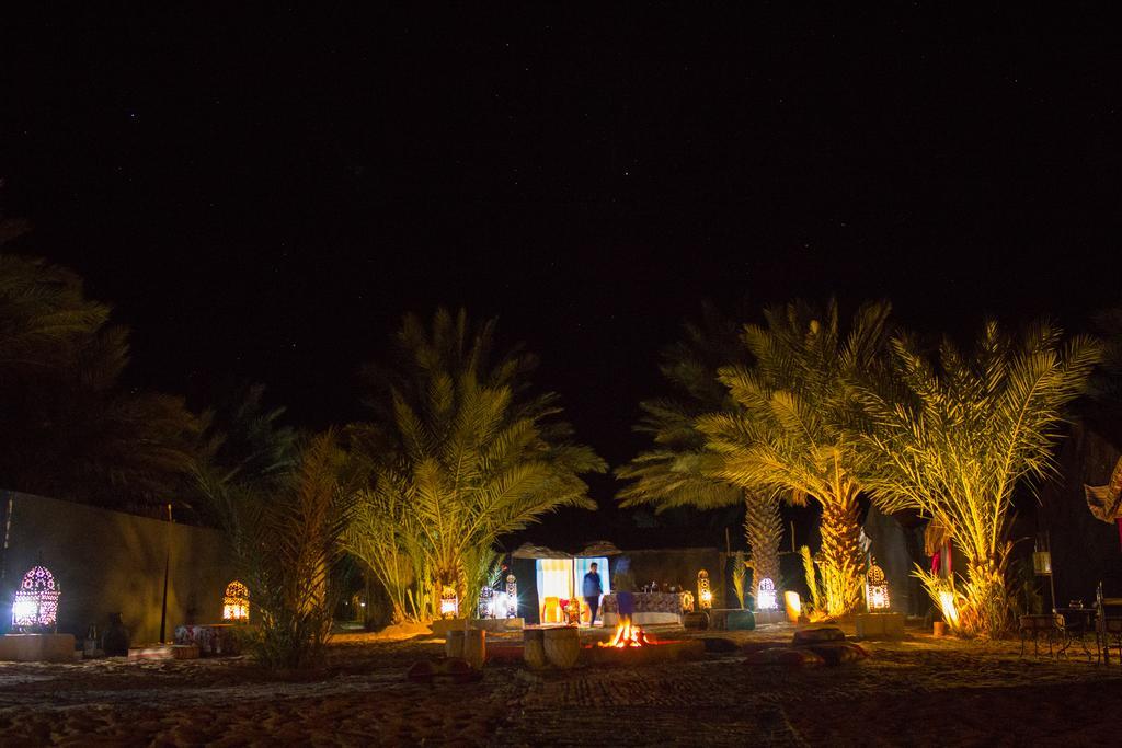 Auberge Sahara Garden Lac Yasmins ภายนอก รูปภาพ
