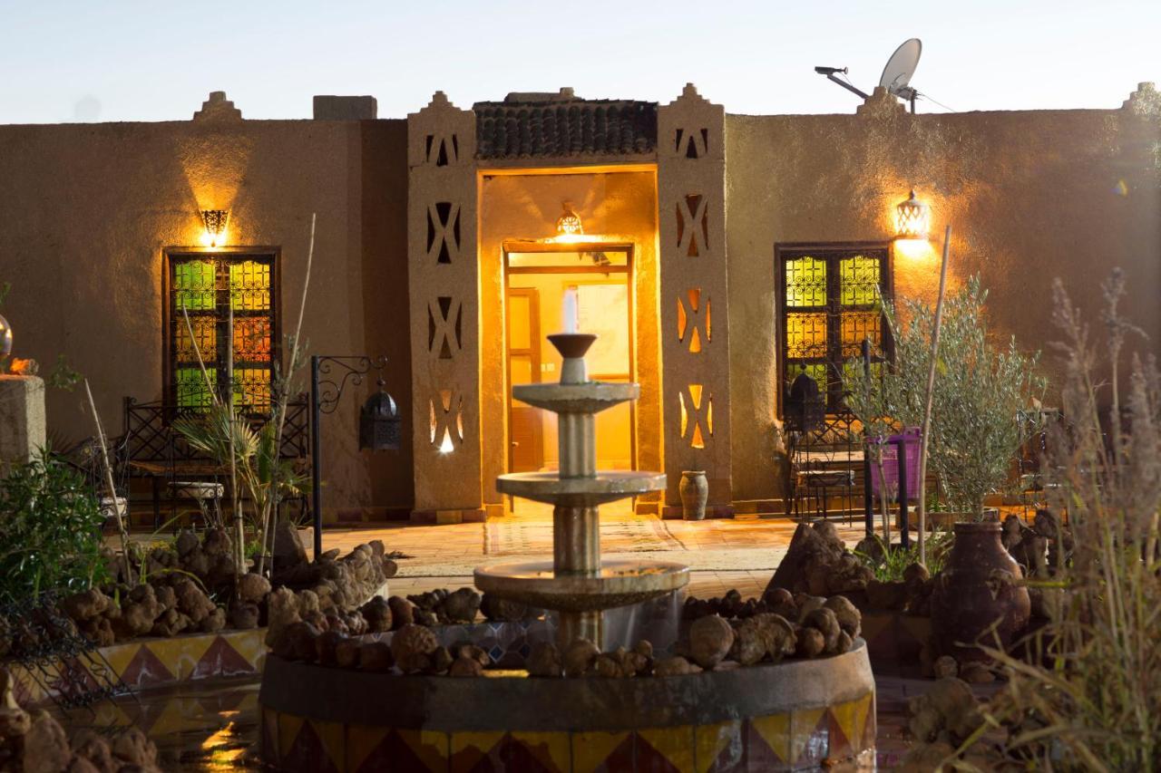 Auberge Sahara Garden Lac Yasmins ภายนอก รูปภาพ